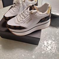 Scarpe Guess