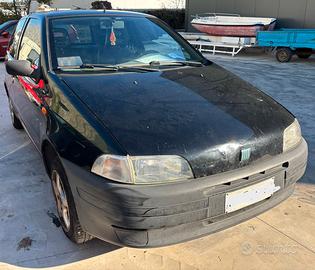 FIAT PUNTO per ricambi usati