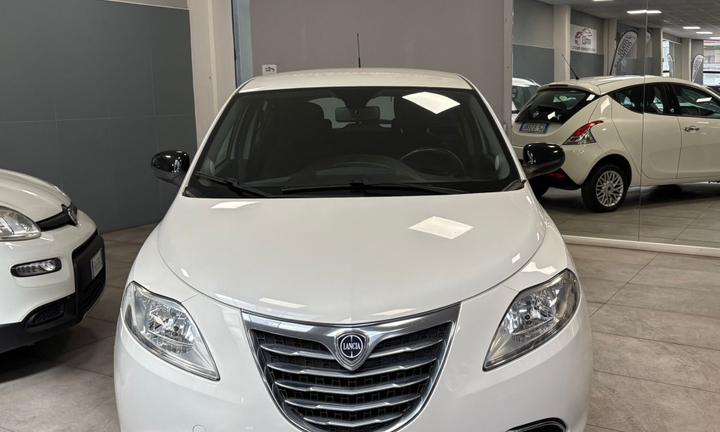 Lancia Ypsilon 0.9 TwinAir 85 CV 5 porte Metano Ec