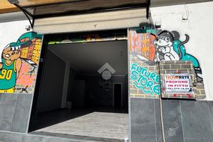 NEGOZIO A MARANO DI NAPOLI