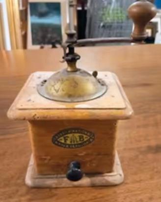 Macinacaffè vintage da collezione