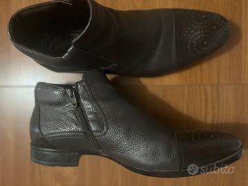 Scarpe di uomo Pollini