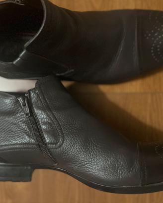 Scarpe di uomo Pollini