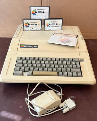 Apple IIe con accessori