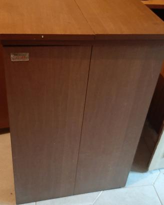 Mobile asse da stiro+posto macchina da cucire