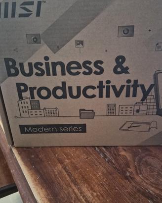 MSI 15 i5 13ᵃ Gen16 GB RAM512 SSD  office2024