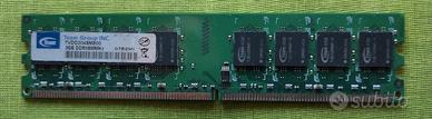 2 BANCHI RAM DDR2 800MHZ 2GB cadauno