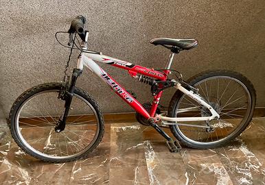 Bicicletta mountain bike da ragazzo