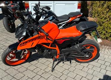 KTM 390 Duke 2025