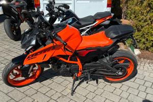 KTM 390 Duke 2025