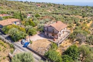 Villa singola - Santa Maria di Licodia