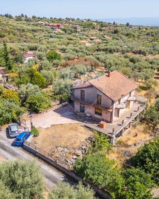 Villa singola - Santa Maria di Licodia