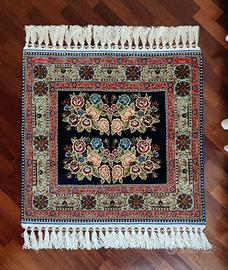 Tappeto in seta Hereke con grandi frange