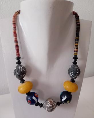 collana di artigianato africano