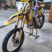 Suzuki Valenti RM-Z 250 - 2011