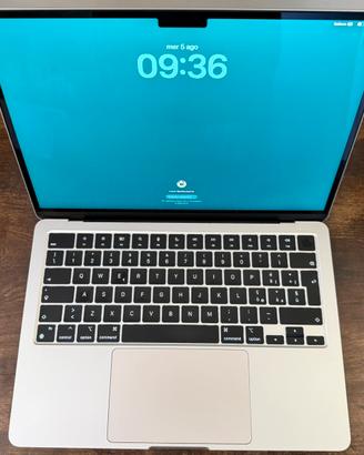 APPLEMacBook Air 13  M2