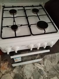 Cucina 4 fornelli a gas, forno elettrico