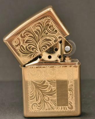 Zippo accendino
