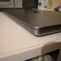MacBook Pro 14" 2021 con chip M1 Pro, 16GB di RAM
