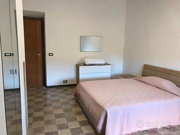 Stanza per studentessa - centro città latina