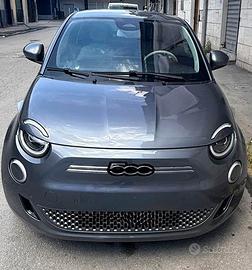 Fiat 500e “la prima” by Andrea Bocelli