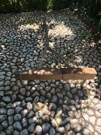 Antico utensile per seminare