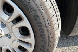 Gomme nuove