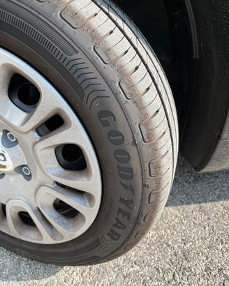 Gomme nuove