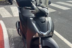SH125 2019 nero opaco
