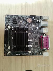 Scheda madre Asrock Q1900B mini itx + 8 GB RAM