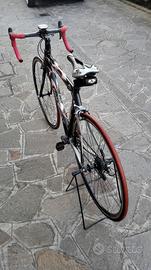 Bici da corsa in carbonio