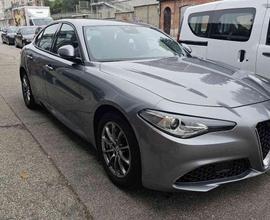 ALFA ROMEO Giulia 2.2 Turbodiesel 160 CV AT8 Bus