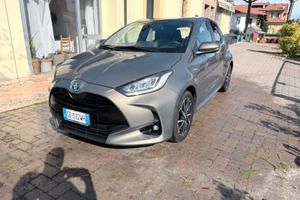 Toyota yaris hybrid 40000 km