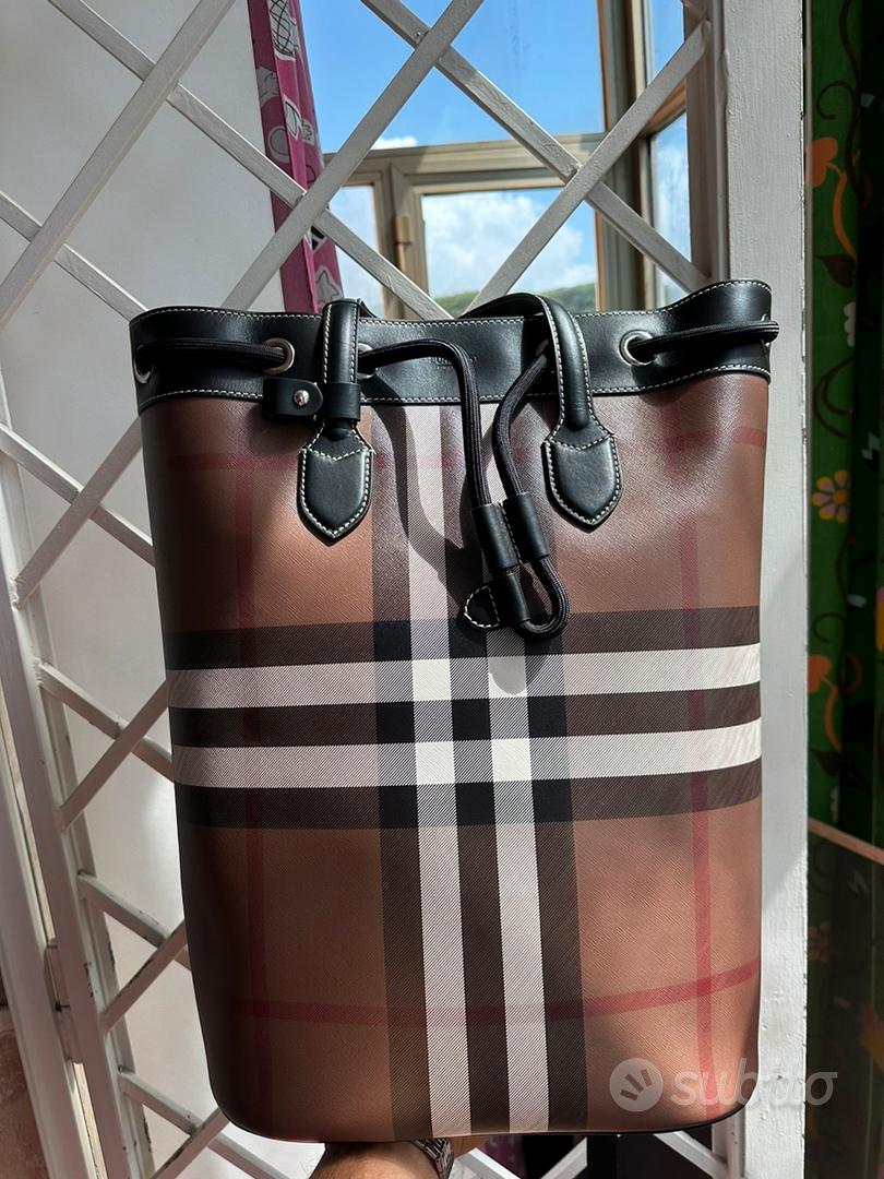 Sciarpa burberry outlet scontata