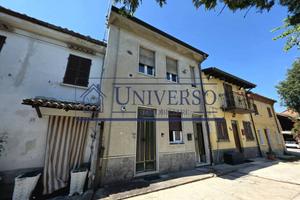 Casa indipendente di 120 m² con 4 locali e box aut