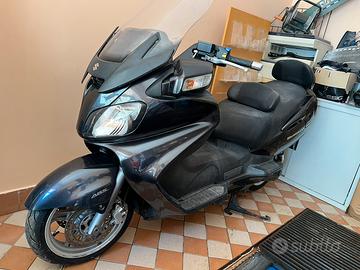 Suzuki Burgman 650 Executive ABS