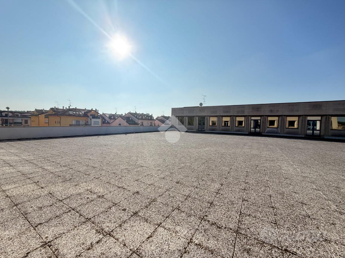 CAPANNONE A SAN MARTINO SICCOMARIO - Vista 5