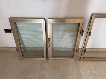 Finestra alluminio completa