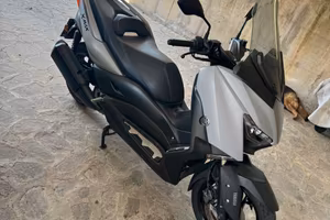 Yamha X-Max 300 INCIDENTATO