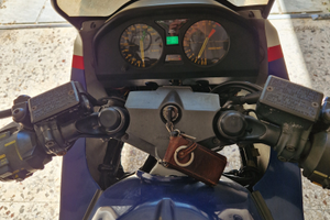 Honda vf500f