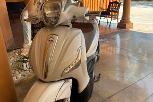 Piaggio Beverly 300  i.e.