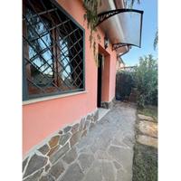 Villino unifamiliare con giardino