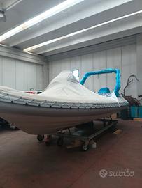 Seapower 650GT Evinrude 200cv full optional