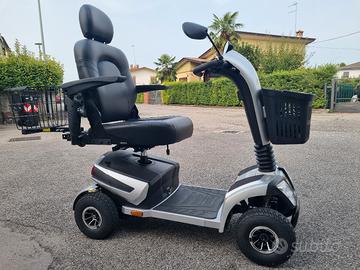 Scooter elettrico 4 ruote Moretti Cn220