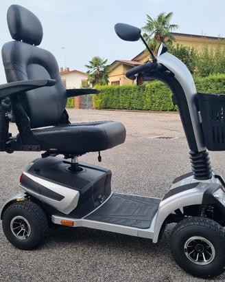 Scooter elettrico 4 ruote Moretti Cn220