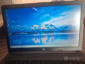 HP i7-1065G7-8GB RAM-SSD-256GB-PREZZO? PAUROSO 