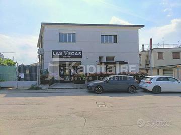 Immobile di 480 m² con più di 5 locali a Castenaso