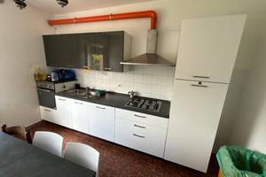 Appartamento di 180 m² con più di 5 locali a Valva