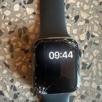 Apple Watch SE  44mm vetro rovinato