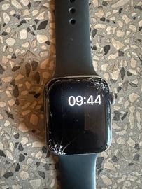 Apple Watch SE  44mm vetro rovinato